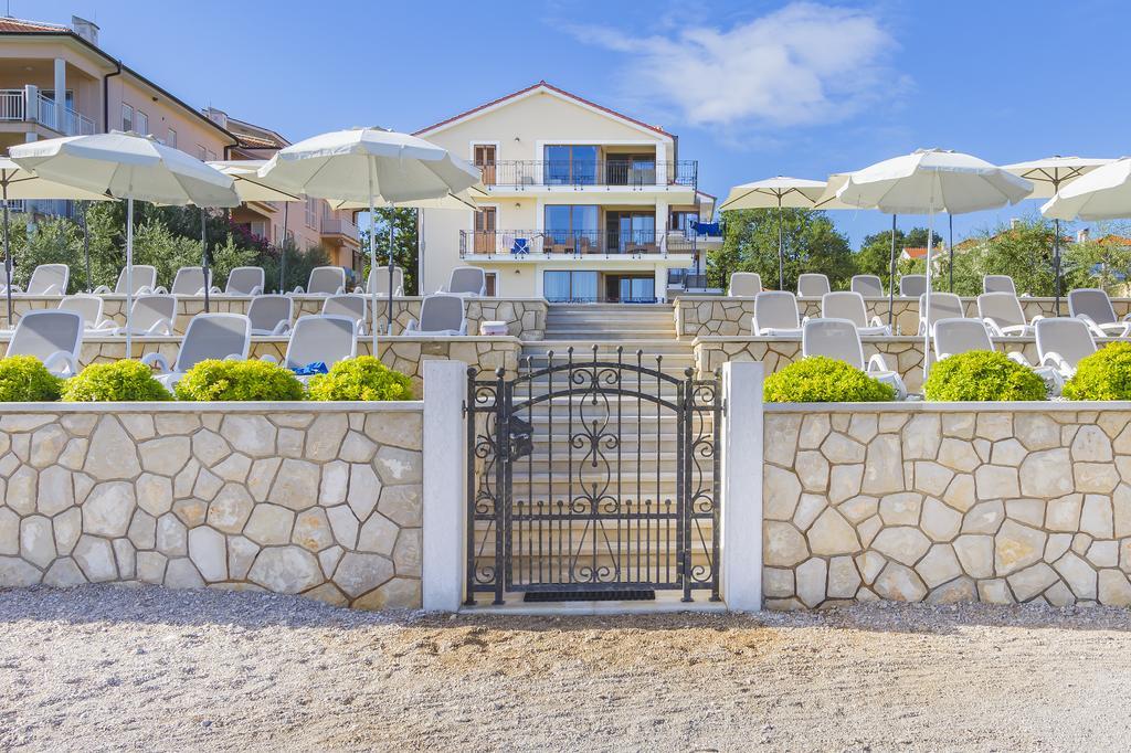 Luxury Apartments Villa Matea مالينسكا المظهر الخارجي الصورة